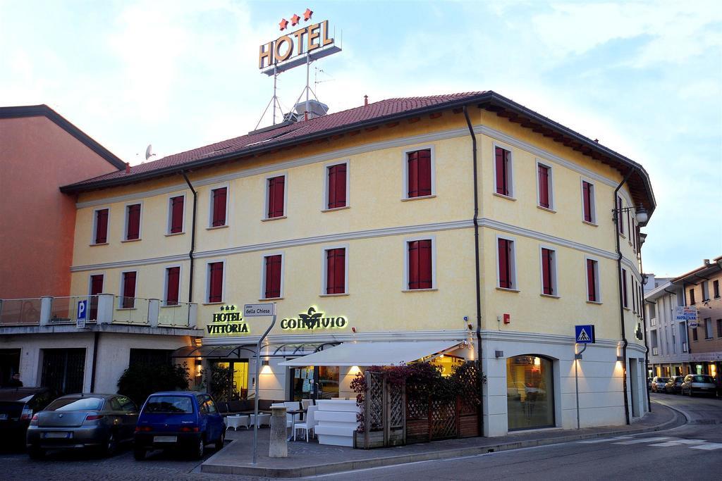 Hotel Vittoria San Giórgio di Nogaro Zewnętrze zdjęcie